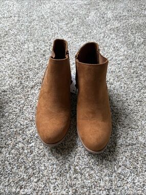 SO Kids Brown Suede Chelsea Boots